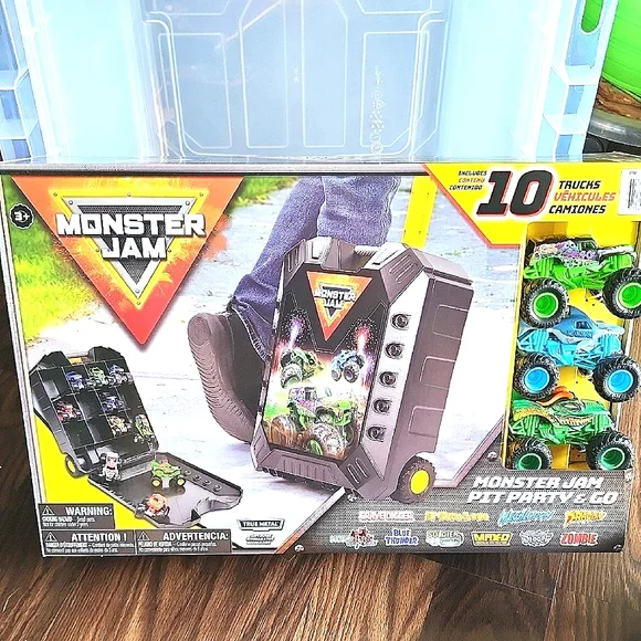 Monster Jam Pit Party & Go New In Box With 10 Trucks And Carrying Case On Wheels - Picture 5 of 12
